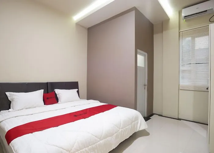RedDoorz near IPB Dramaga Bogor Hotel